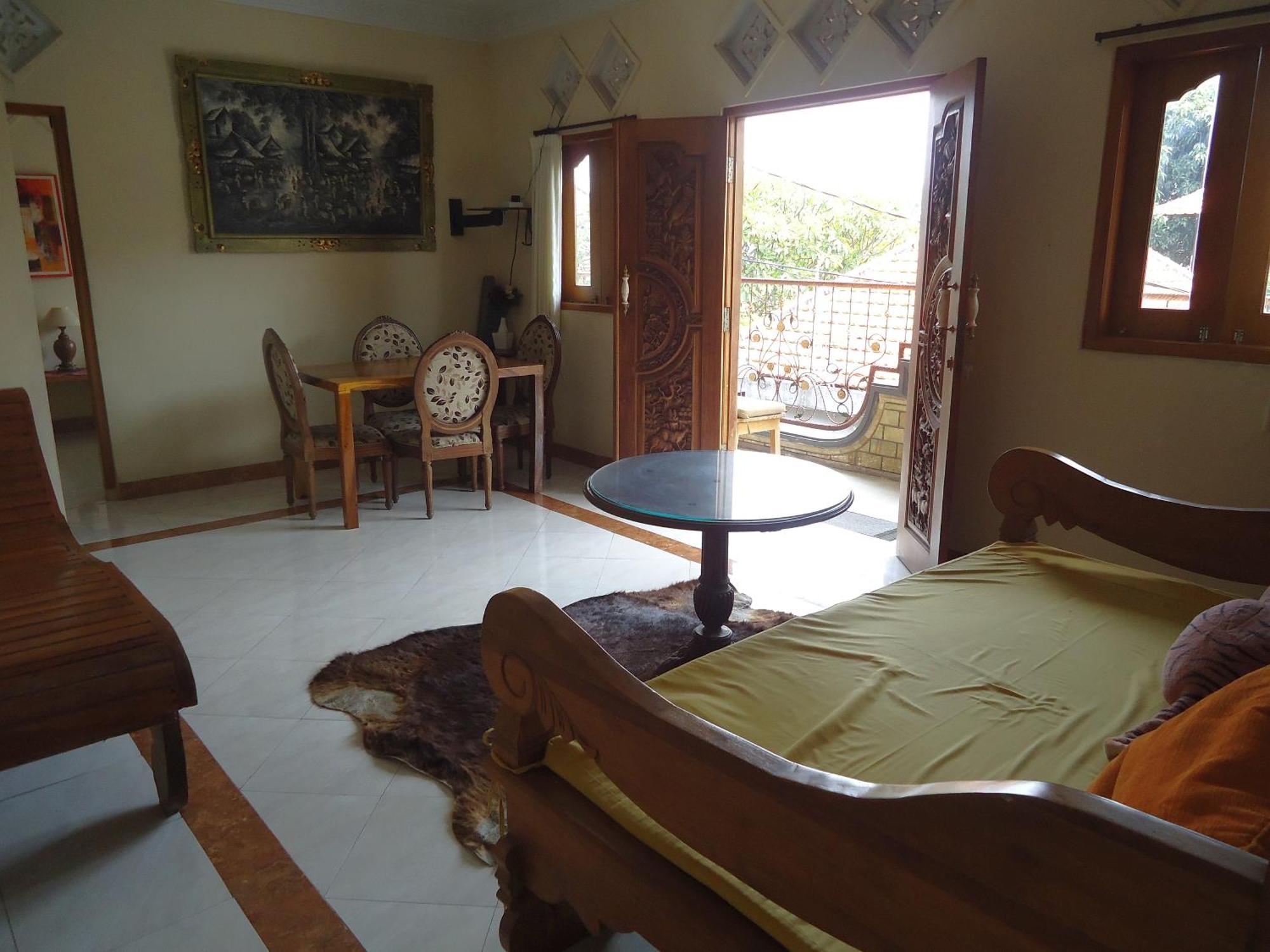 The Reinhold Guesthouse Bali Kerobokan Exterior foto