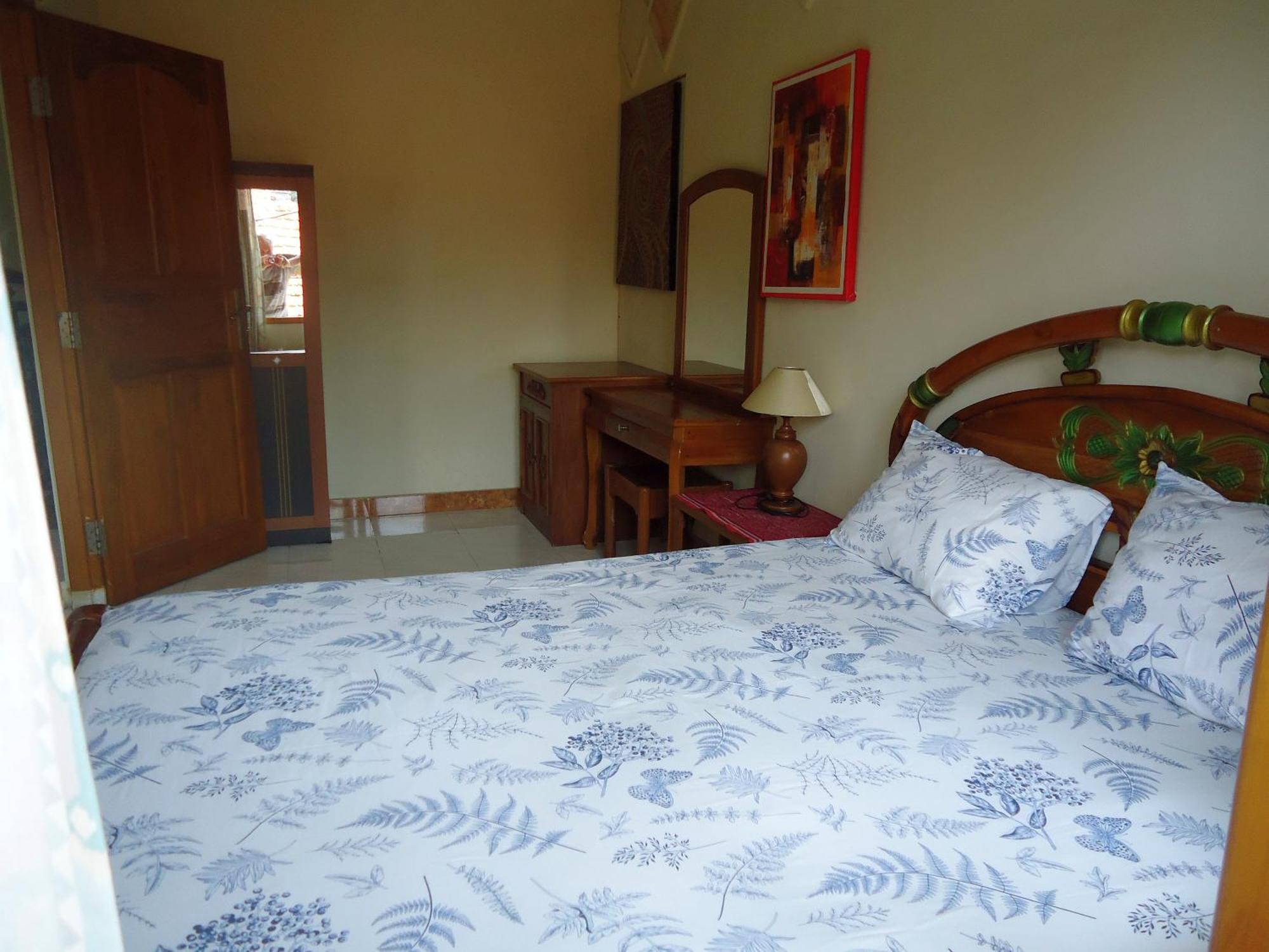 The Reinhold Guesthouse Bali Kerobokan Exterior foto