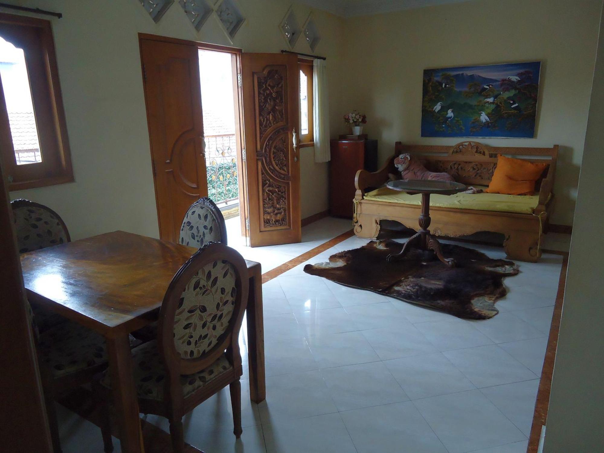 The Reinhold Guesthouse Bali Kerobokan Exterior foto