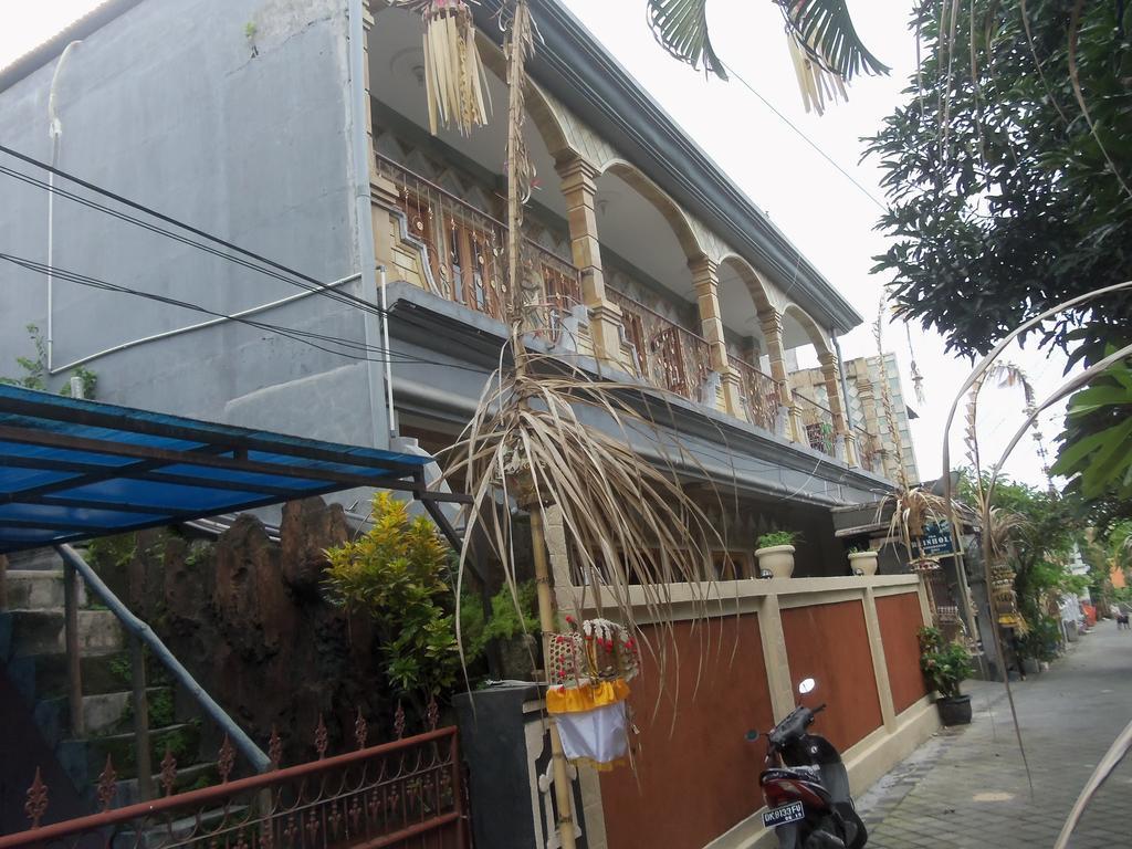 The Reinhold Guesthouse Bali Kerobokan Exterior foto
